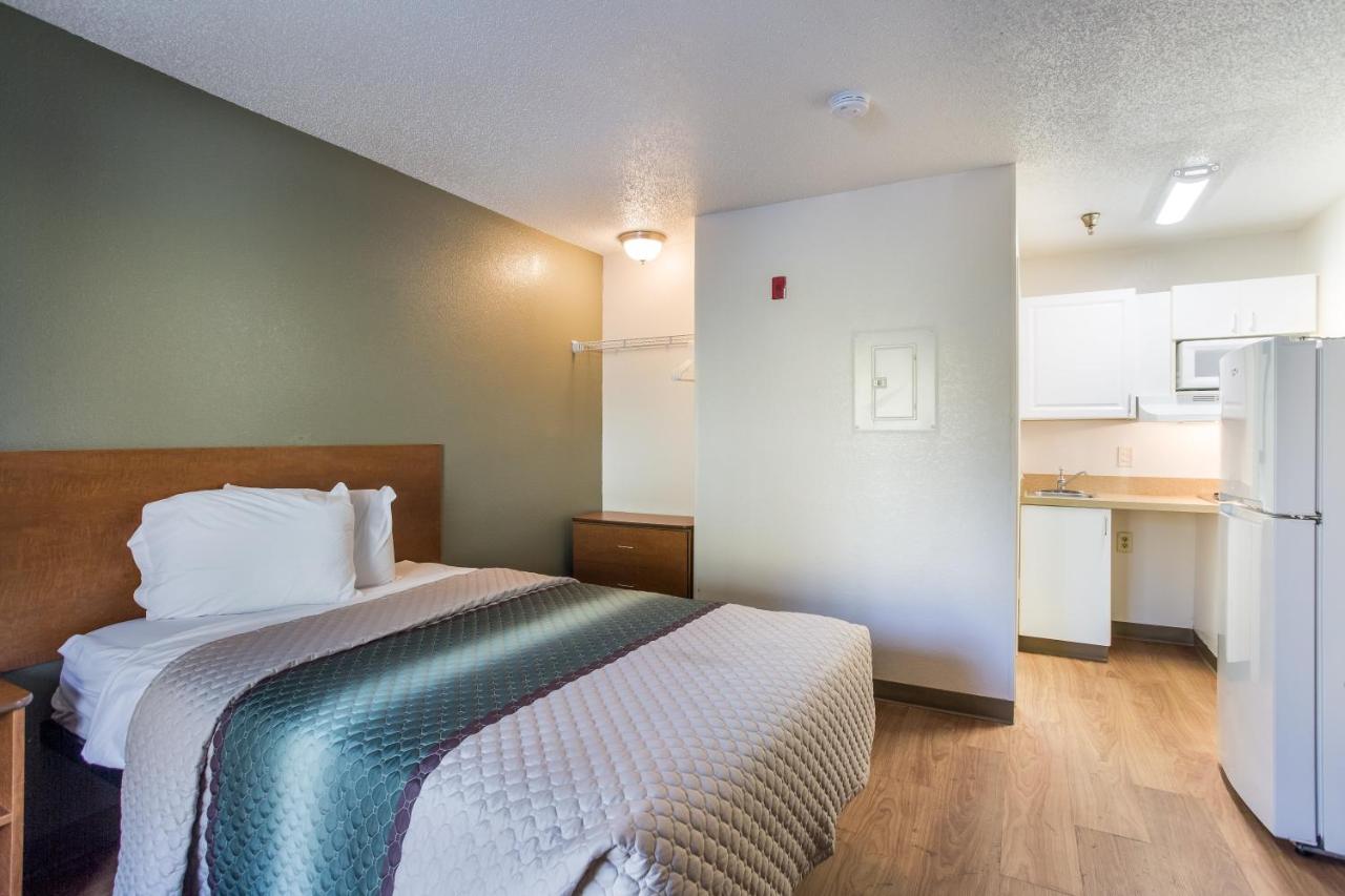 Hometowne Studios By Red Roof Nashville - Airport/Briley Pkwy Extérieur photo