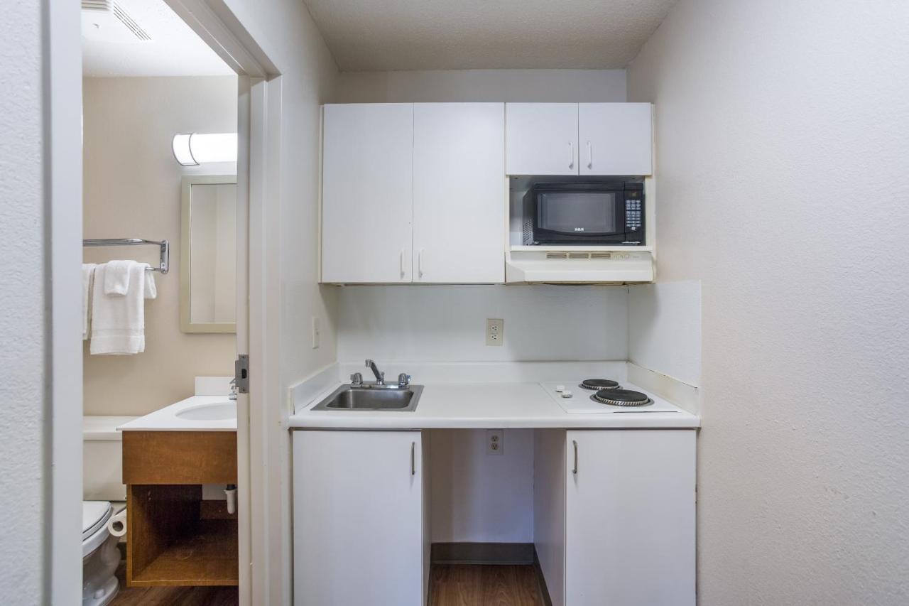 Hometowne Studios By Red Roof Nashville - Airport/Briley Pkwy Extérieur photo