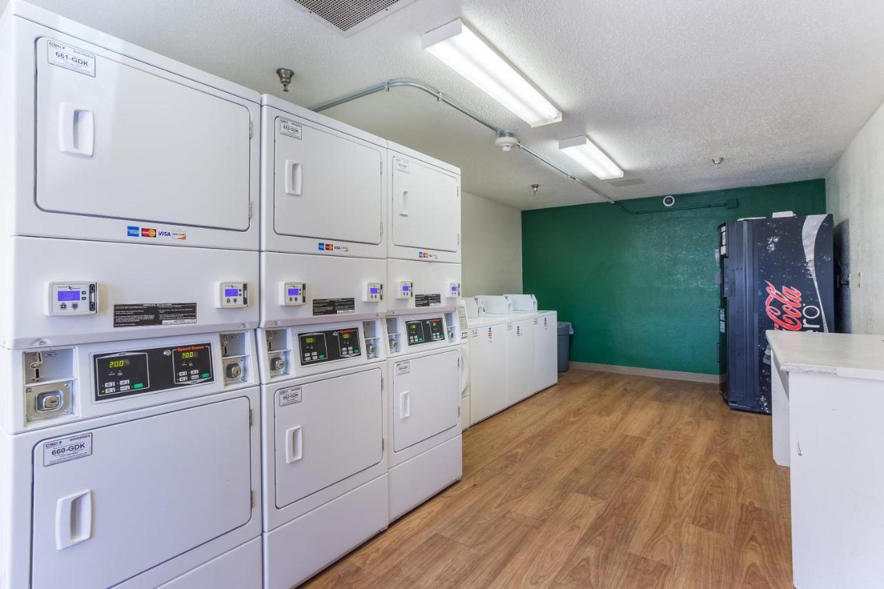 Hometowne Studios By Red Roof Nashville - Airport/Briley Pkwy Extérieur photo