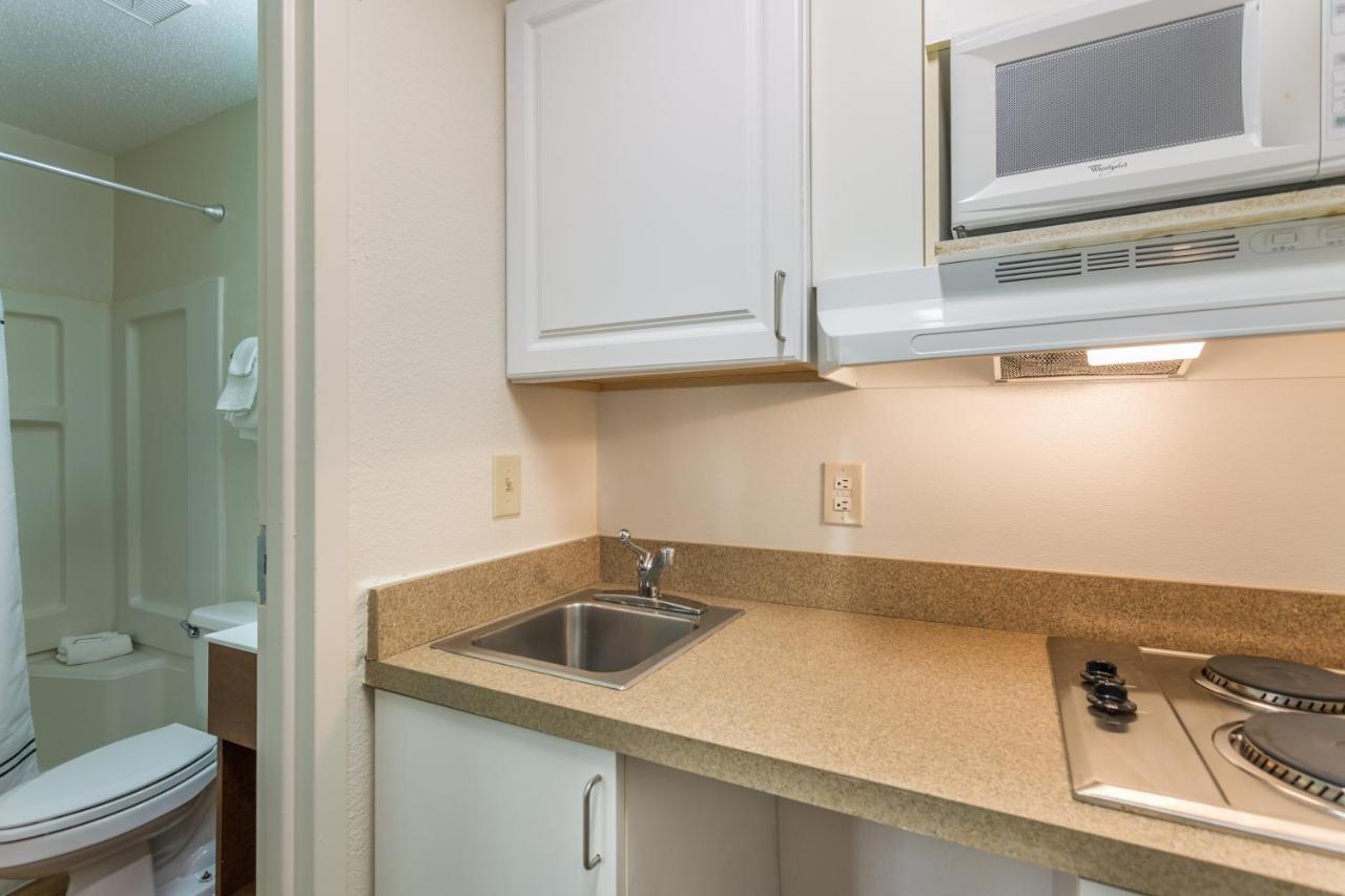 Hometowne Studios By Red Roof Nashville - Airport/Briley Pkwy Extérieur photo