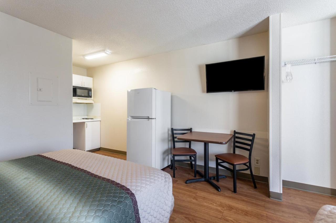 Hometowne Studios By Red Roof Nashville - Airport/Briley Pkwy Extérieur photo