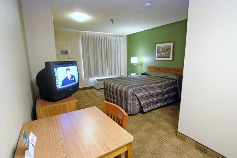 Hometowne Studios By Red Roof Nashville - Airport/Briley Pkwy Extérieur photo